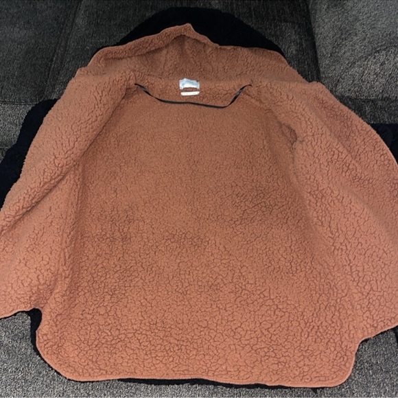 URBAN OUTFITTERS Black and Brown Teddy Oversized
Open Hoodie Pockets Size XS/S - Picture 4 of 12
